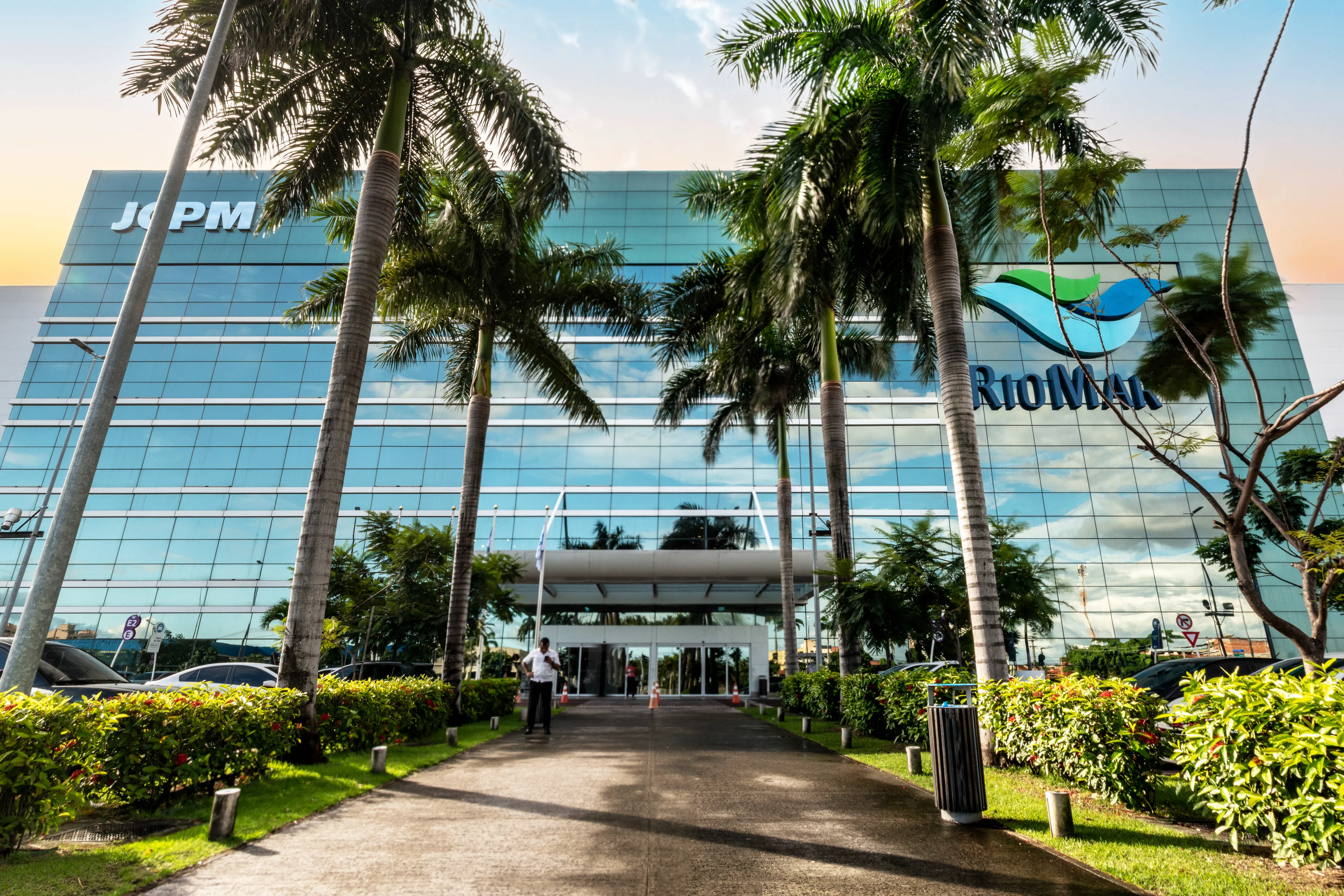 Feriado Fortaleza 300 Anos: O que abre e o que fecha no RioMar Kennedy? Não perca nada!